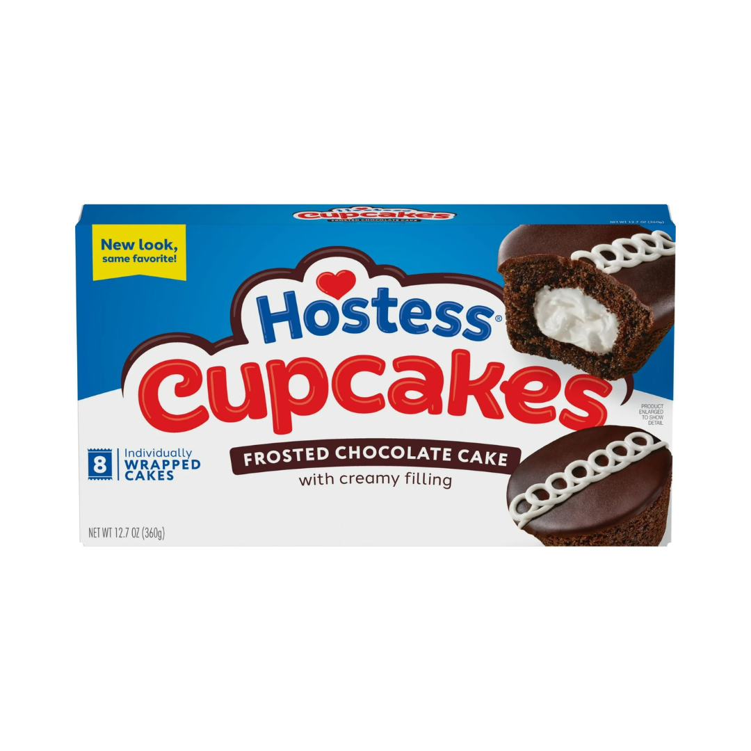 Chocolate or orange-flavored cakes